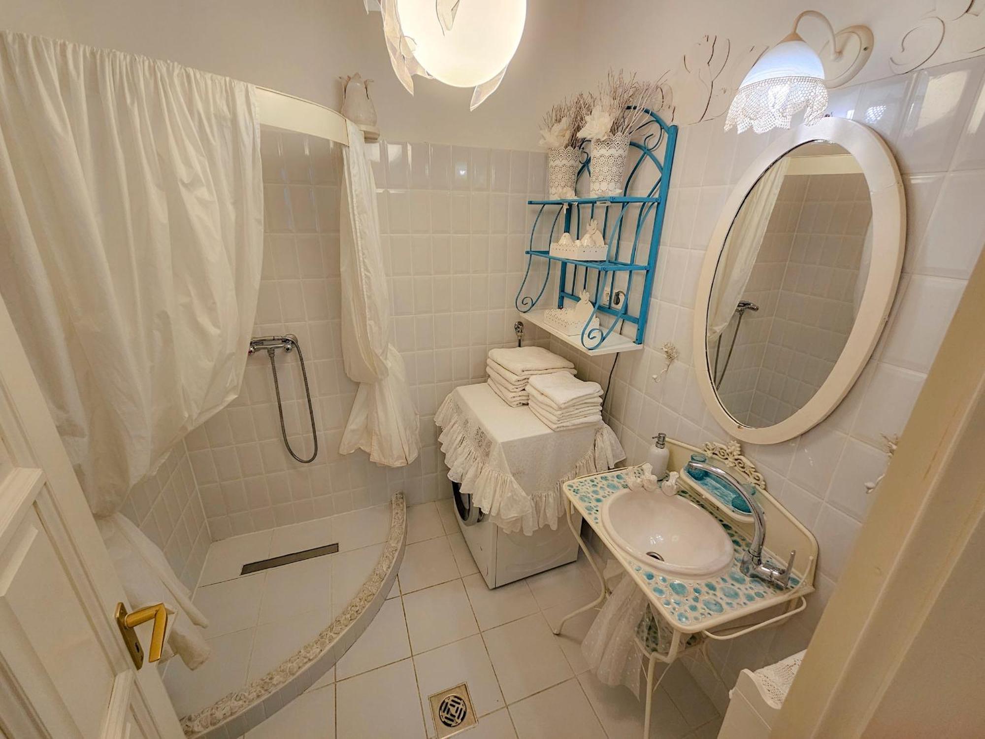 Hotel Feher Tulipan Apartman Debrecen Exterior foto